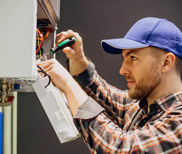 Expert Plumber for Tankless Water Heater Maintenance in DeSoto, TX: Schedule Professional Maintenance Services with Us